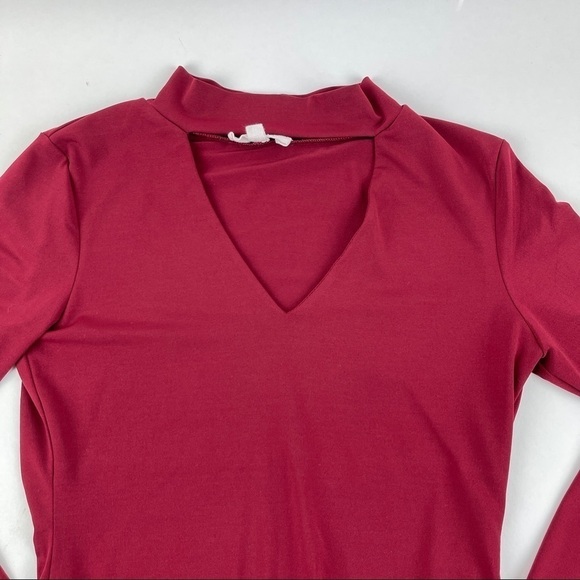 Dance & Marvel Bodysuit Womens Medium Red Keyhole Long Sleeve - Picture 3 of 7